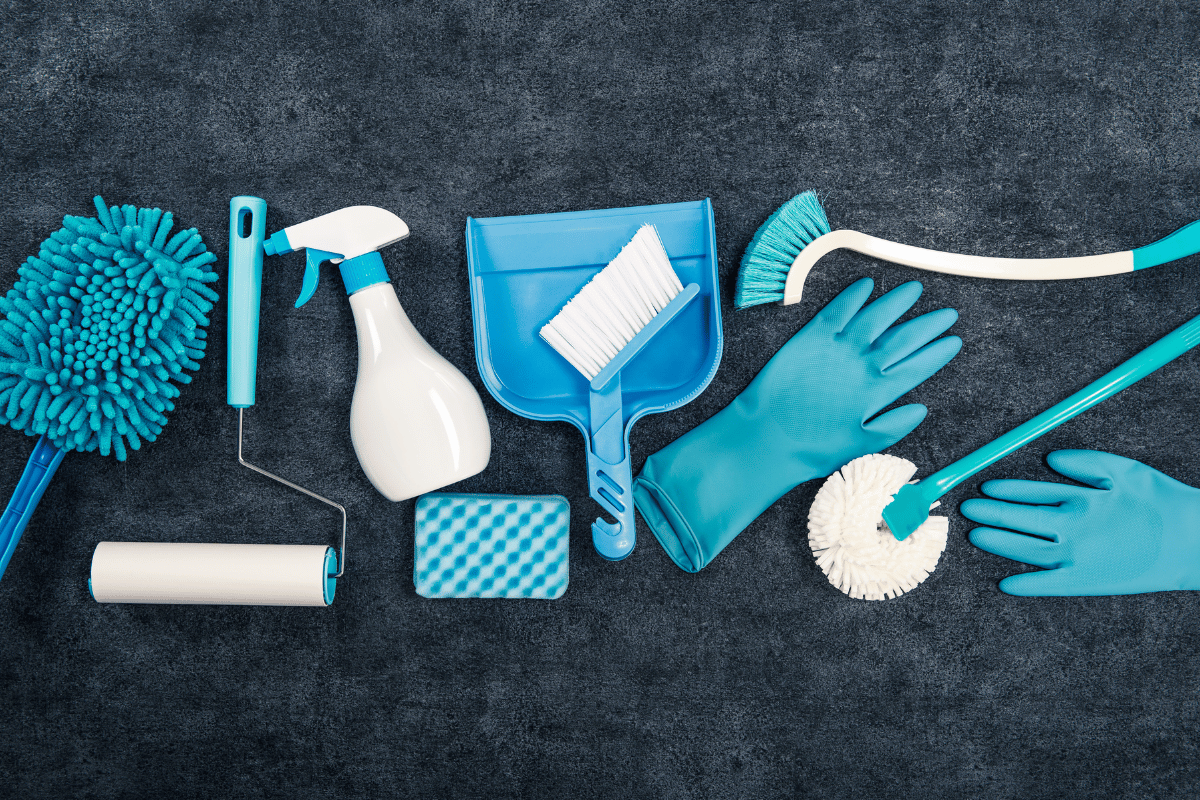 Cleaning tools layout